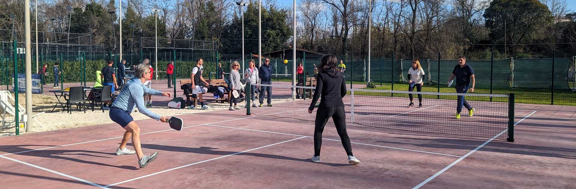 pickleball courts in Rome: join the fun at Sporting Club Ostiense